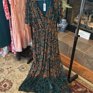 Beautiful green and bronze maxi. Baltic Born. Size L New with tags